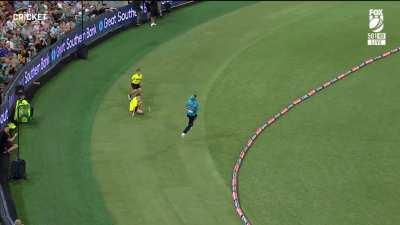 Do you think this rule needs to be changed? 6 or out (it is declared as out)