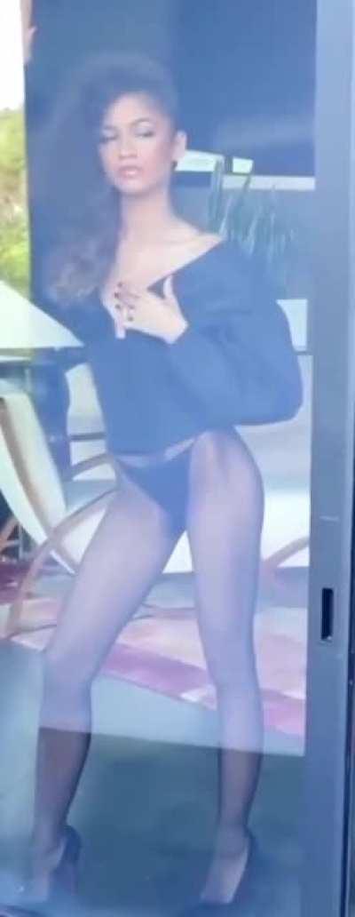 Sexy behind the scenes