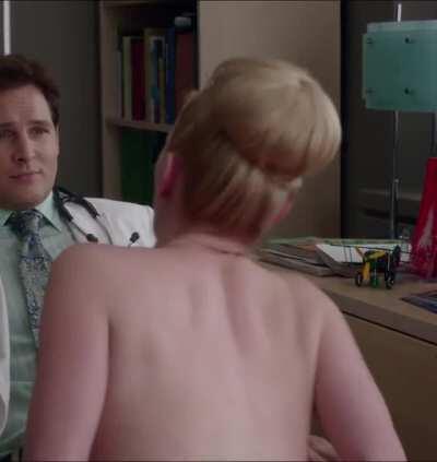 Betty Gilpin is so damn sexy