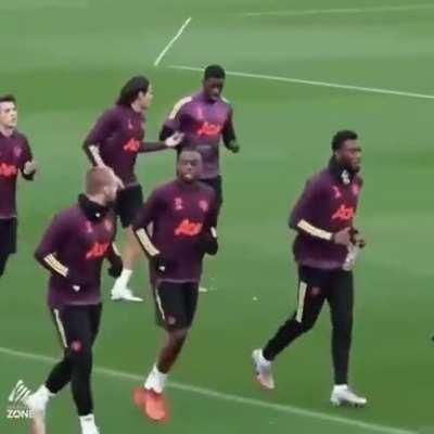 Axel Tuanzebe getting briefed by double agent Cavani before yesterday's game