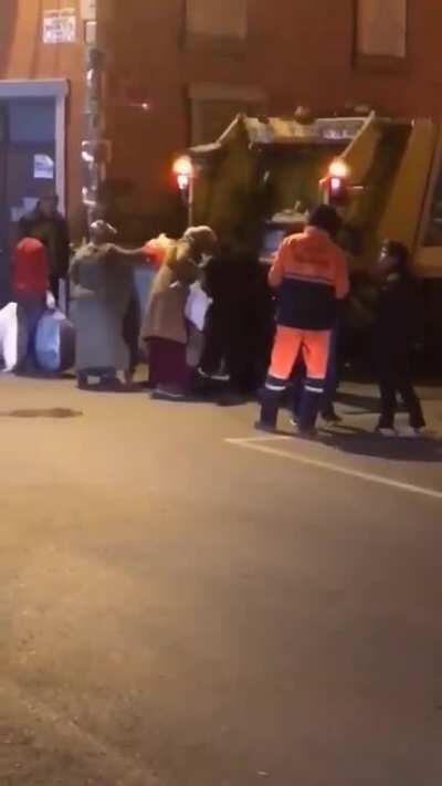 Türk insanı hak ettiği hayatı yaşıyor