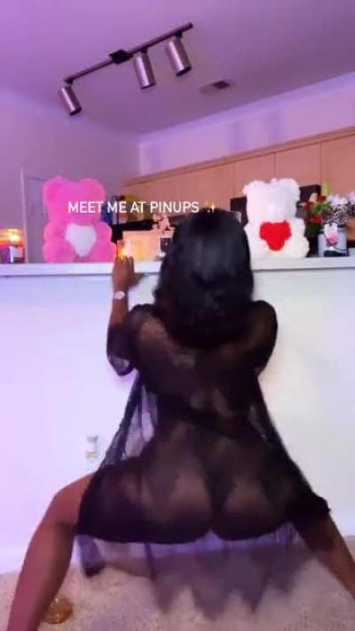 Shake That Money Maker.