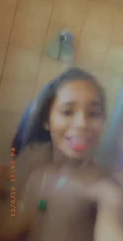 5$ for her Dropbox ( ask for info else where if not shopping ) 💯