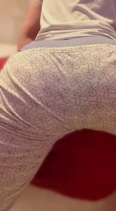 Daddy, do you like my loud farts? 😈😈😈, i am aviable for video call, sexting, videos scat, custom