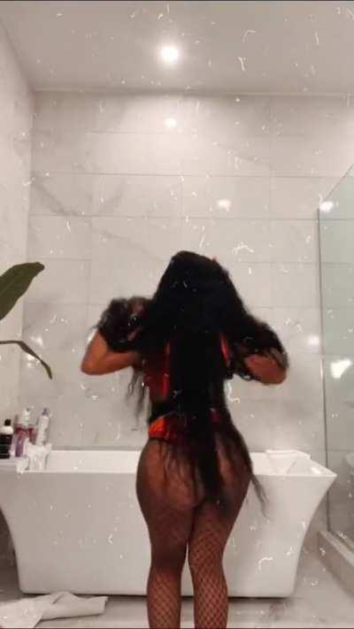 Twerking in Costume For Halloween