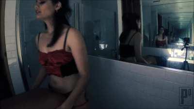 Infinite mirror dark room pegging