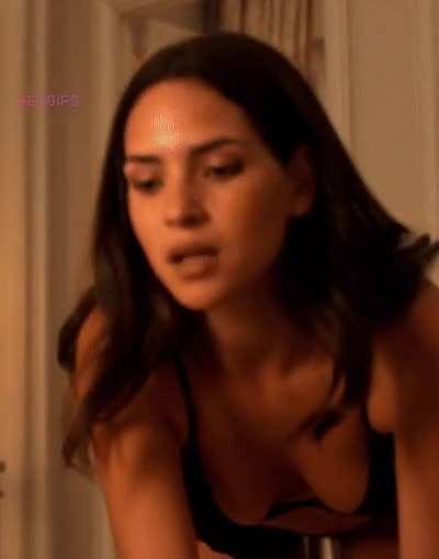 Adria Arjona