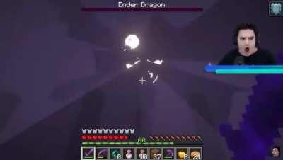 nelipe feto matando o endergragon