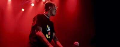 I love how he looks around to embrace all the love he’s getting from his fans, embracing the fact that he finally made it in life although he wasn’t done yet and had plenty of more success waiting for him..what an incredible talent he was