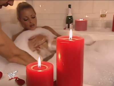 Crew Member Fingerblasts Trish in the Tub 🛀 🍰 🐱 🤏🏼