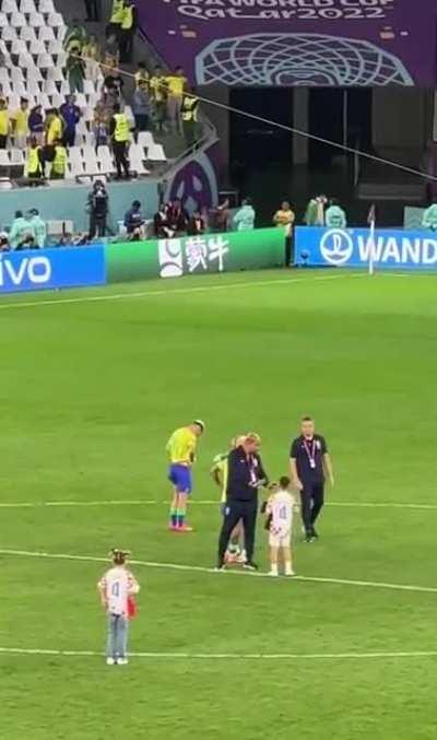 Son of a Croatian player, running over to console Neymar in tears after Croatia eliminated Brazil from the world cup.