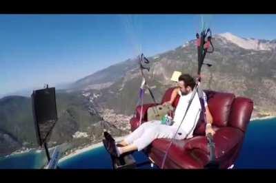 Heavy wind for a heavy couch