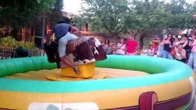 Guy craps his pants on a mechanical bull