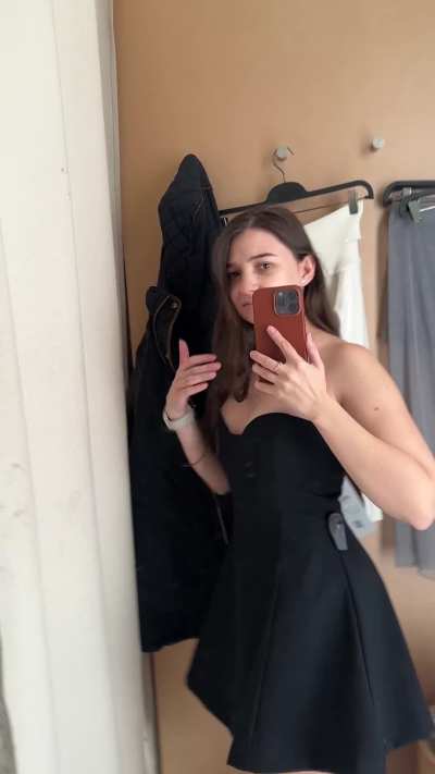 Elegant and slutty, that’s how I like it 😈