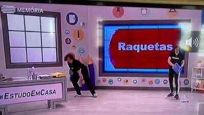 Quem nunca jogou ténis com panelas?