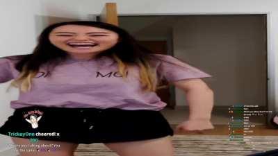 A wide Jeannie appears