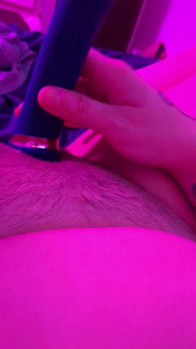 Omg vibrating strapless's feel so good 😭 [strap-on-me: Vibrating Multi Orgasm Bendable Strap-On]