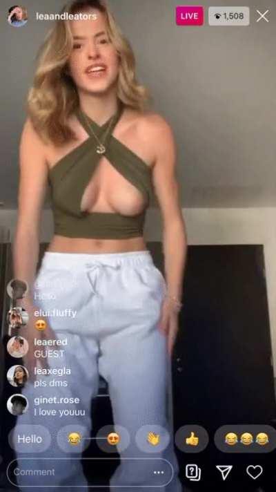 We have all seen it and we all love it! 🥵😍