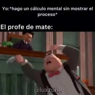 yo con la celu en la raya ☠