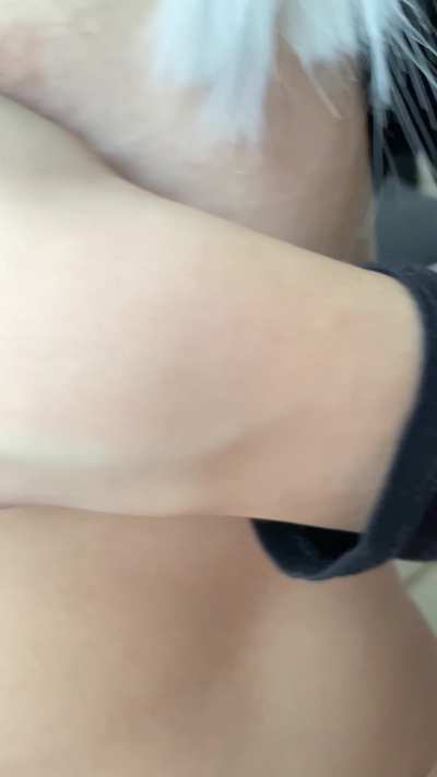 I’m just a horny 18 years old looking for attention