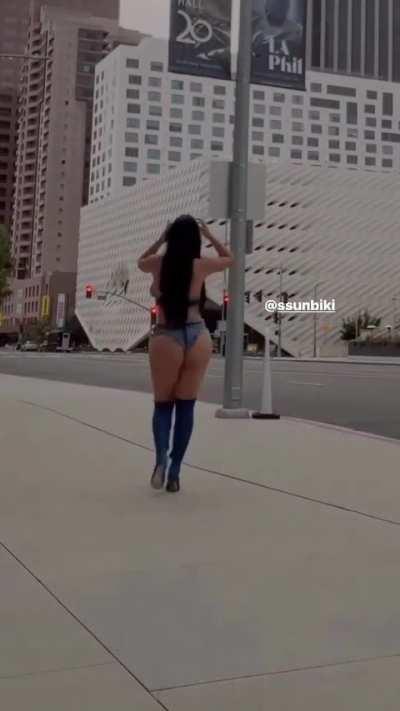 Ass in LA