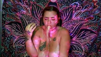 Puking all over my boobs 🤮😋