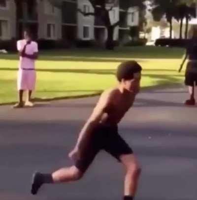 Jah really kicked that nigga in the dick 😂