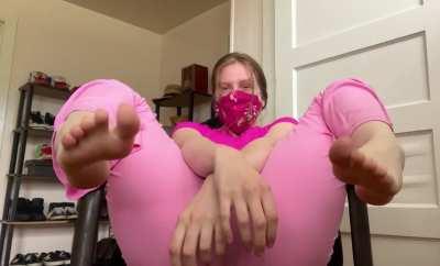 Come help me stretch ð¤¤