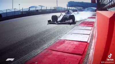 Au schimbat astia de la Formula imnul, bravo Romania 🇹🇩🇹🇩