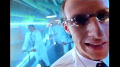 Essa propaganda envelheceu igual vinho...