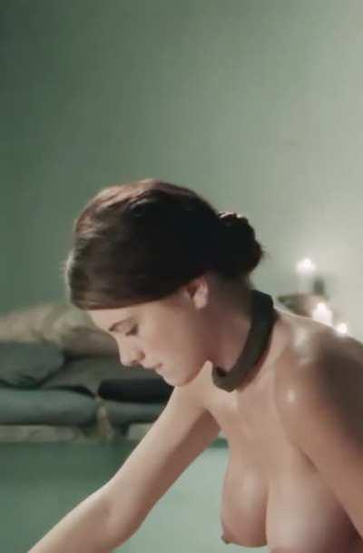 Laura Surrich Fully Nude Showing Off Her Pussy Hairstyle And Massive Pregnant Tits On 