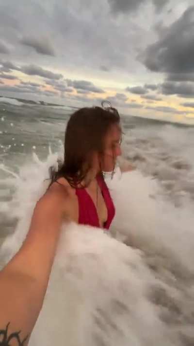 If Anyone has peyton mega or discord pls dm me🙏