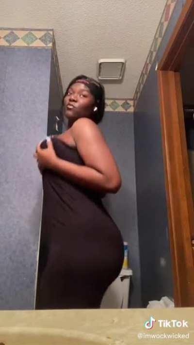 Goddamn her shit heavy