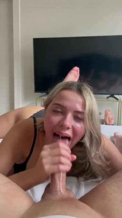 Making him cum in my mouth before I go shopping :)