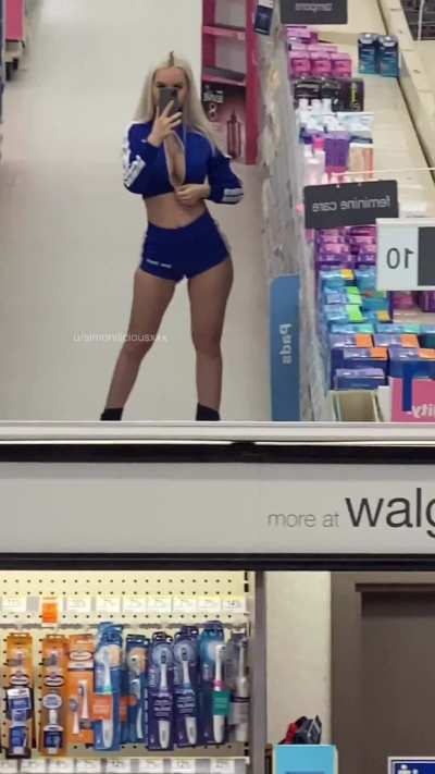 Mirror flash inside the store