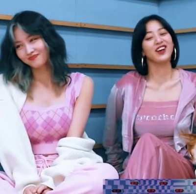 Jihyo & Momo
