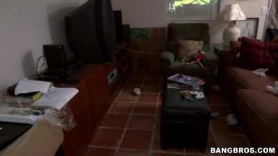 Petite Cleaning Lady Tight Pussy Banged Hardcore - Veronica Rodriguez - First 1 Minute Preview