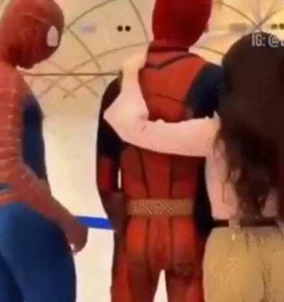 I wanna hold your hand