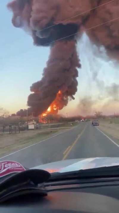 Train vs Truck causes explosion in Cameron, TX - 2/23/21