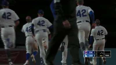 [Highlight] [Highlight] David Peralta and the Dodgers walk-off the Cubs.