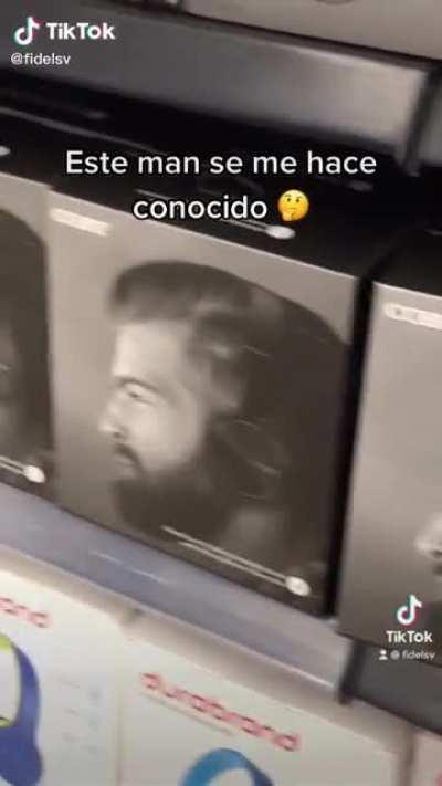 Por favor dígame dónde conseguir esos audífonos Chad :00000