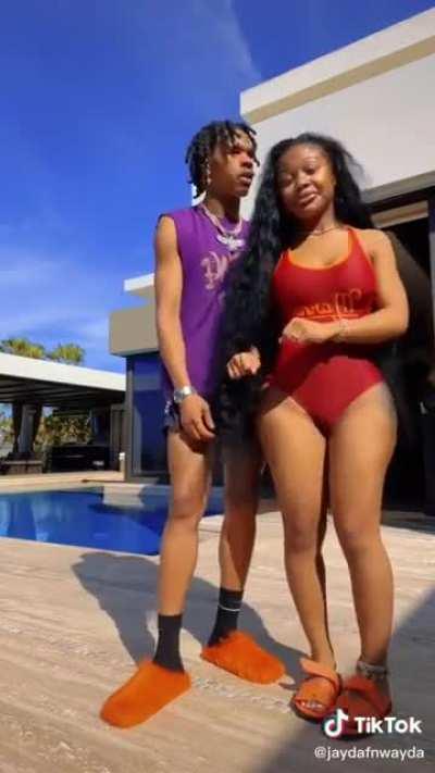 This man Lil baby got me crying😭😭😭