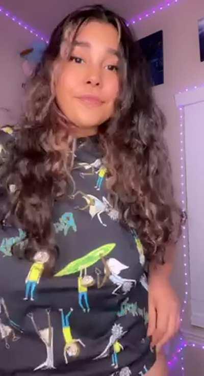 I hope you are into Latinas because here is my surprise Papi