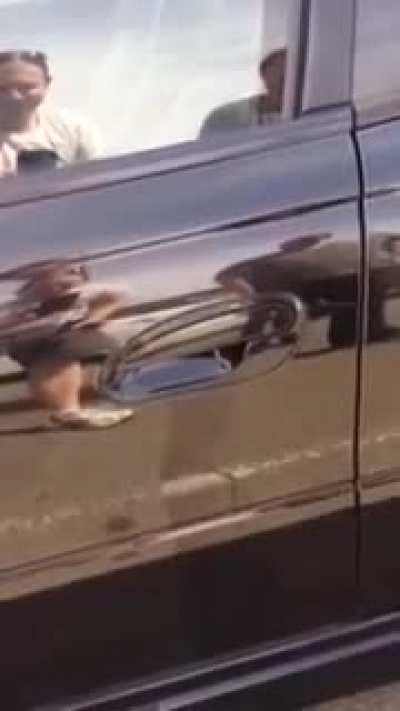 В австралии будь бдителен всегда