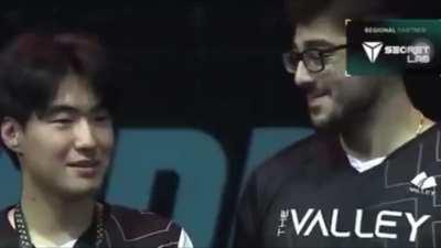 * clicks tongue * , noice!