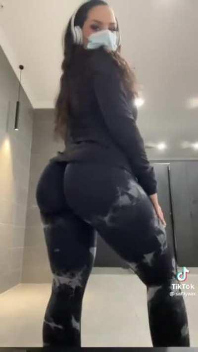 Tremendous jiggle