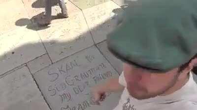 Leon e Monark prevendo o coringa vírus em 2012