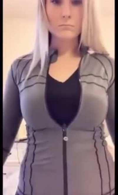 New Modesty-Preserving Jacket in Action