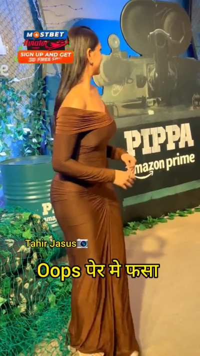 Mrunal Thakur Hot 🔥🥵🤤