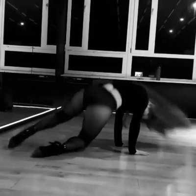 “Dancing is like taking a mini vacation from the street of the everyday - you have to be in the moment” ✨❤️